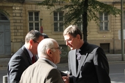 André Lossin und Dr. Hermann Simon begrüßen den Erzbischof, Fotos: Nadine Bose