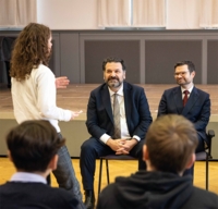 Justizminister Buschmann trifft jüdische Schüler in der Gemeinde