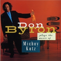 Der schwarze Jazz-Musiker Don Byron machte mit seinem Mickey-Katz-Projekt 1990 den Klezmer »Downtown-tauglich«. Schräge Klarinette zu noch schrägeren jiddischen Adaptionen wie »Haim afen Range« (»Home on the Range«), »Kiss of Meyer« (»Kiss of Fire«) oder »Peisach in Portugal« (»April in P.«)